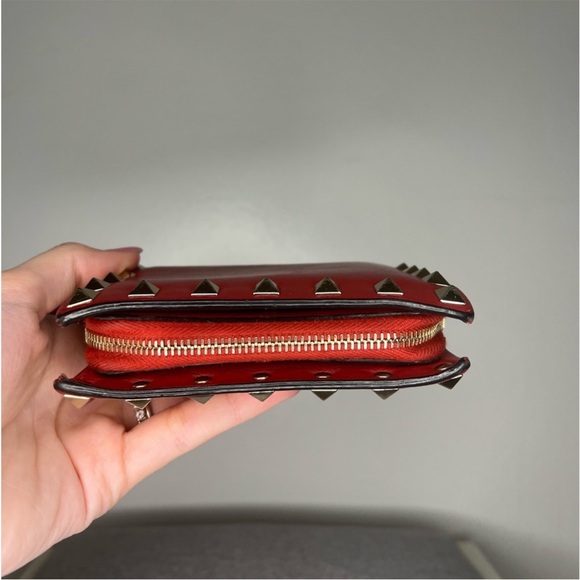 Valentino Garavani Red Folding
Wallet EUC - Picture 4 of 9